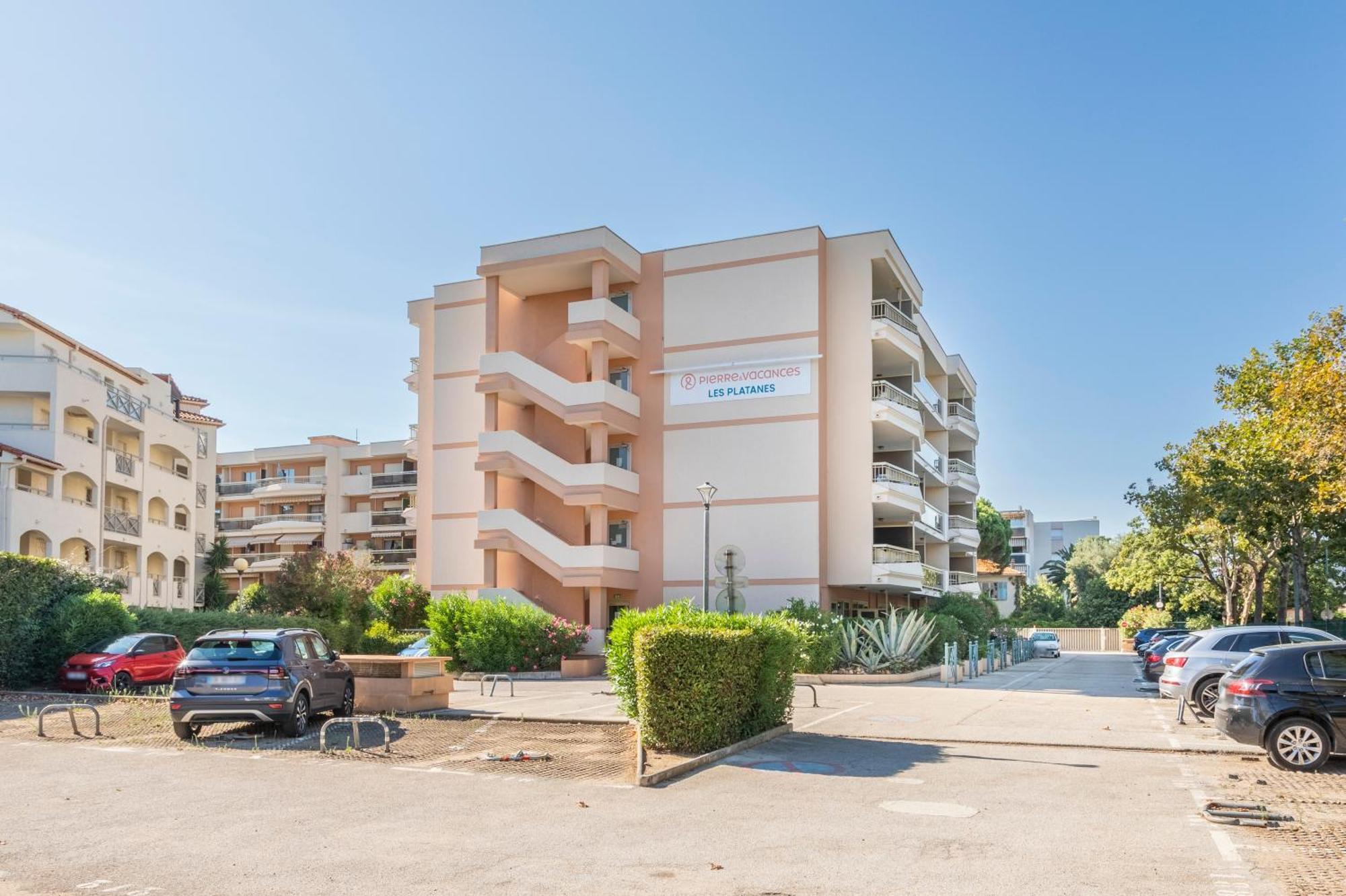 Residence Pierre & Vacances Les Platanes Sainte-Maxime Exterior photo