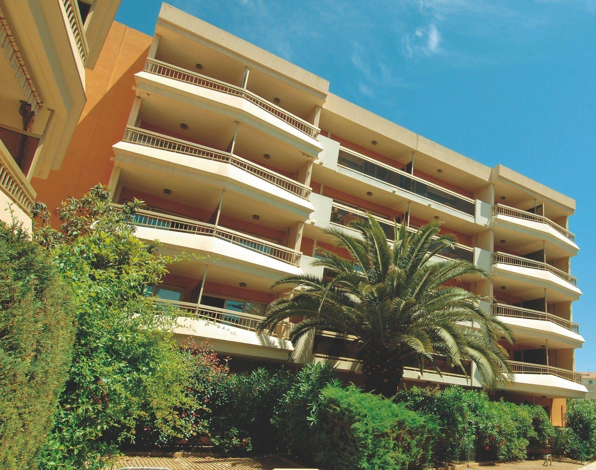 Residence Pierre & Vacances Les Platanes Sainte-Maxime Exterior photo